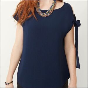 Maette Navy top Size XS